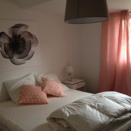 Les 5 Sens Bed & Breakfast Room photo