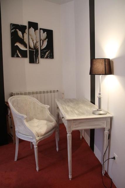 Les 5 Sens Bed & Breakfast Room photo